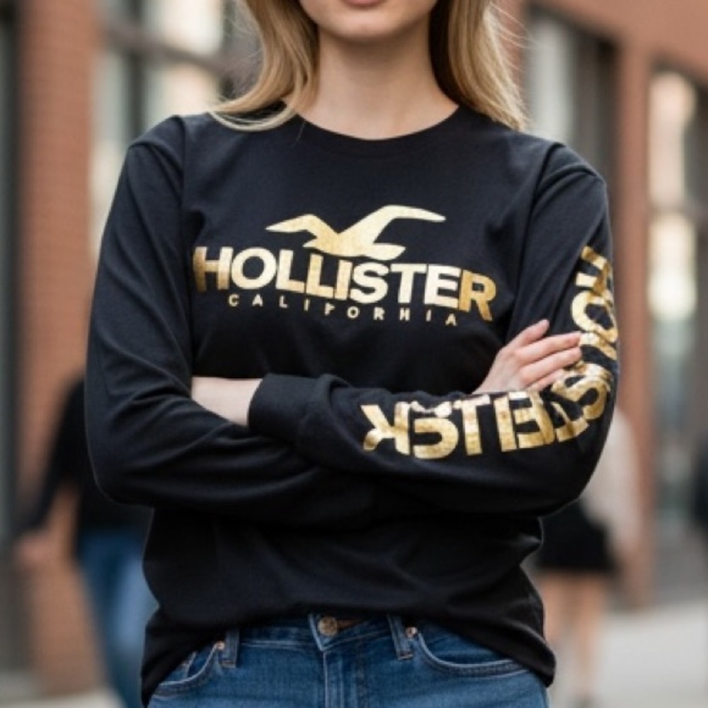 Hollister Black Long Sleeve Shirt with Gold Lettering Size Large